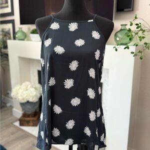 NWOT CAbi Petal Tank (6104) - Size Medium